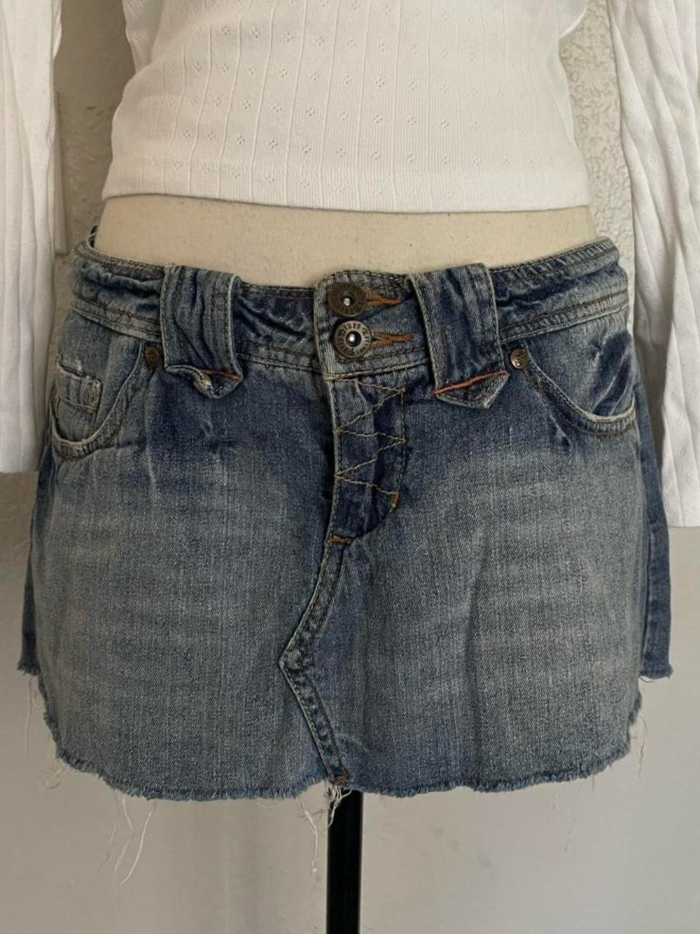 Y2k Paris Blues denim low rise mini skirt
